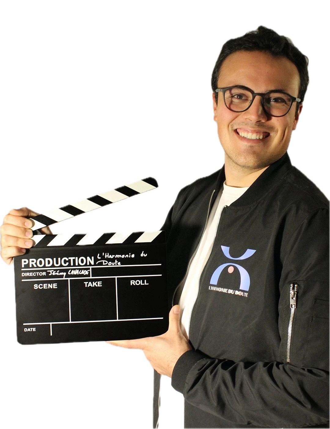 Jérémy Lavalade, producteur et co-réalisateur, tenant le clap du film